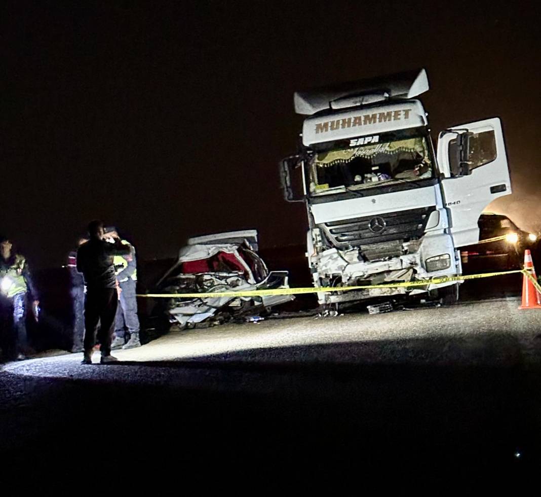 Konya’da 15 gün önce aldığı otomobil mezarı oldu! Toprağa verildi 8